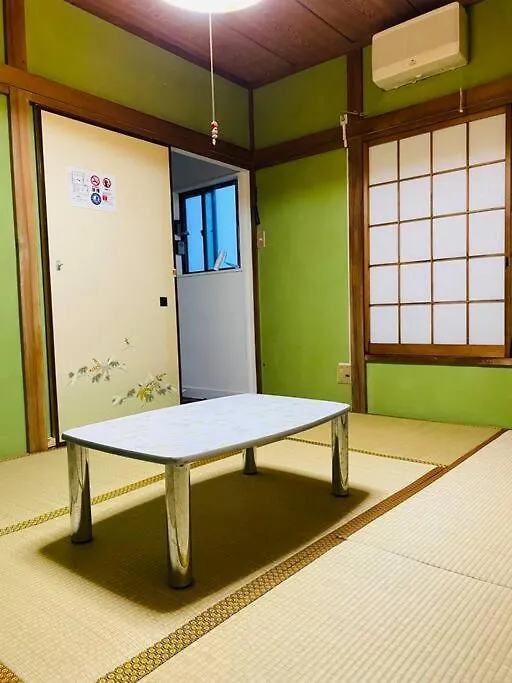 湘南の丘のヴィラーtatami Room Fudžisawa 0*,  Japonsko